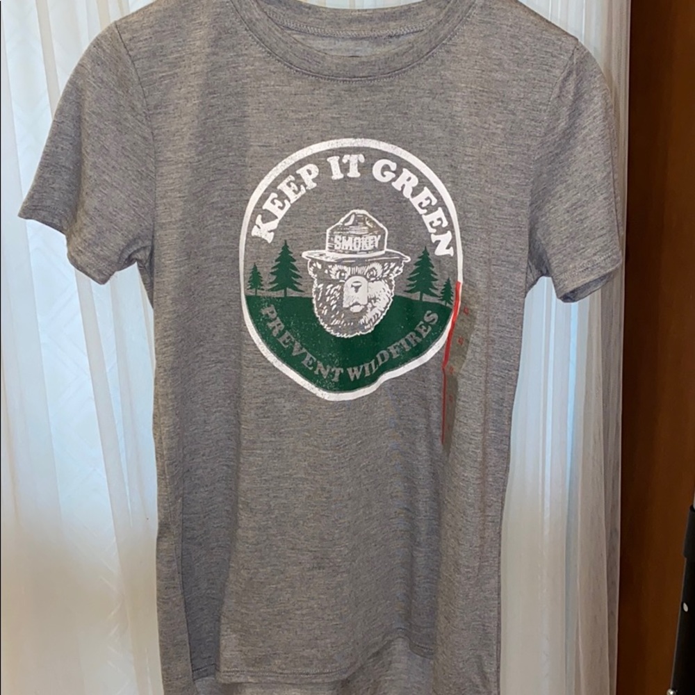 Smokey the bear graphic T-shirt
